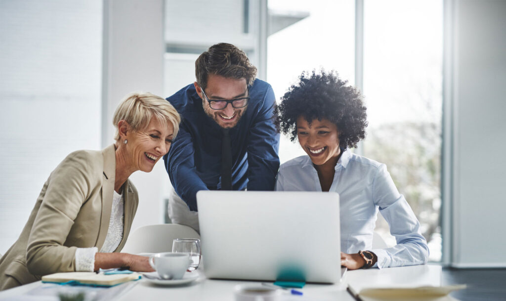 Collaborative-Working between 3 people